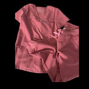Figs scrub set